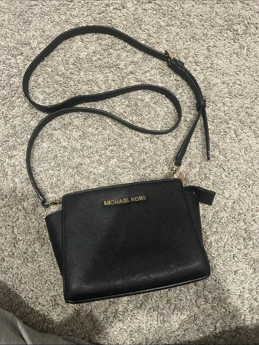 Michael Kors Mini Crossbody